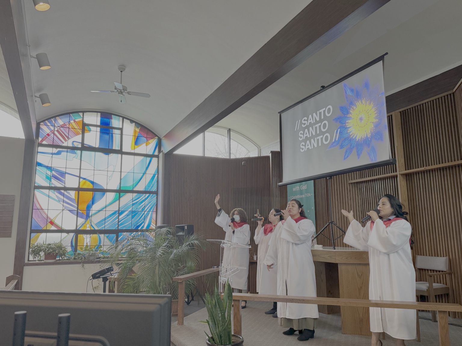 Ministerio de alabanza durante el servicio